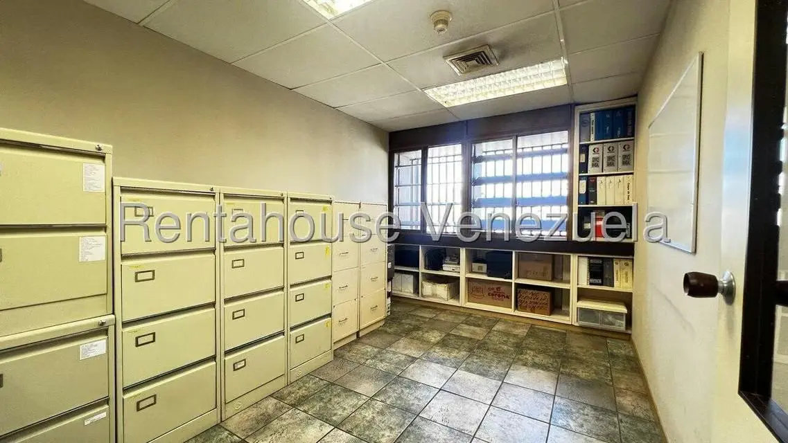 Oficina en Alquiler en Los Palos Grandes, Distrito Metropolitano - 14