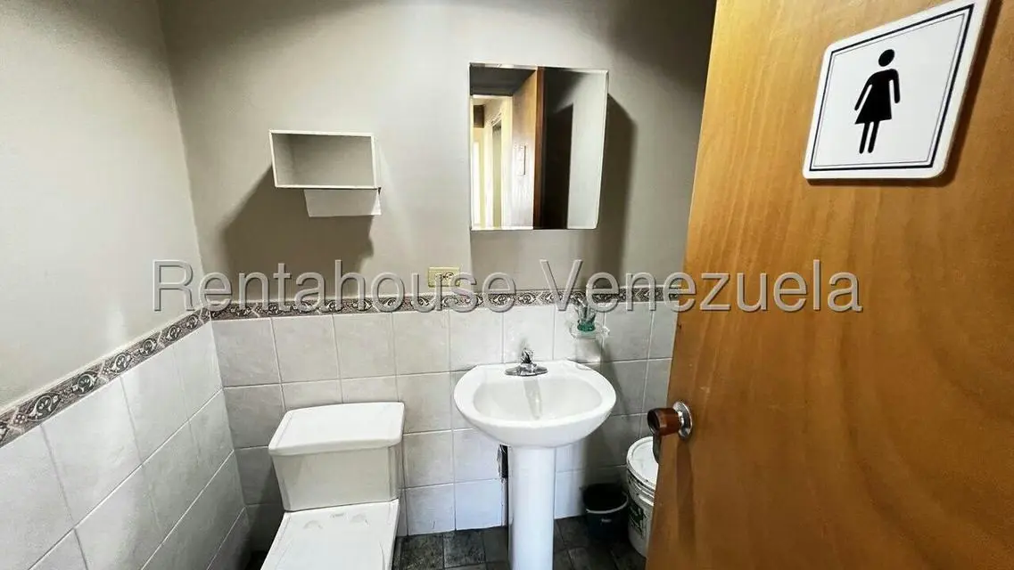 Oficina en Alquiler en Los Palos Grandes, Distrito Metropolitano - 15