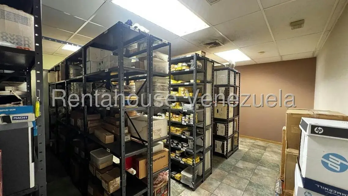 Oficina en Alquiler en Los Palos Grandes, Distrito Metropolitano - 21