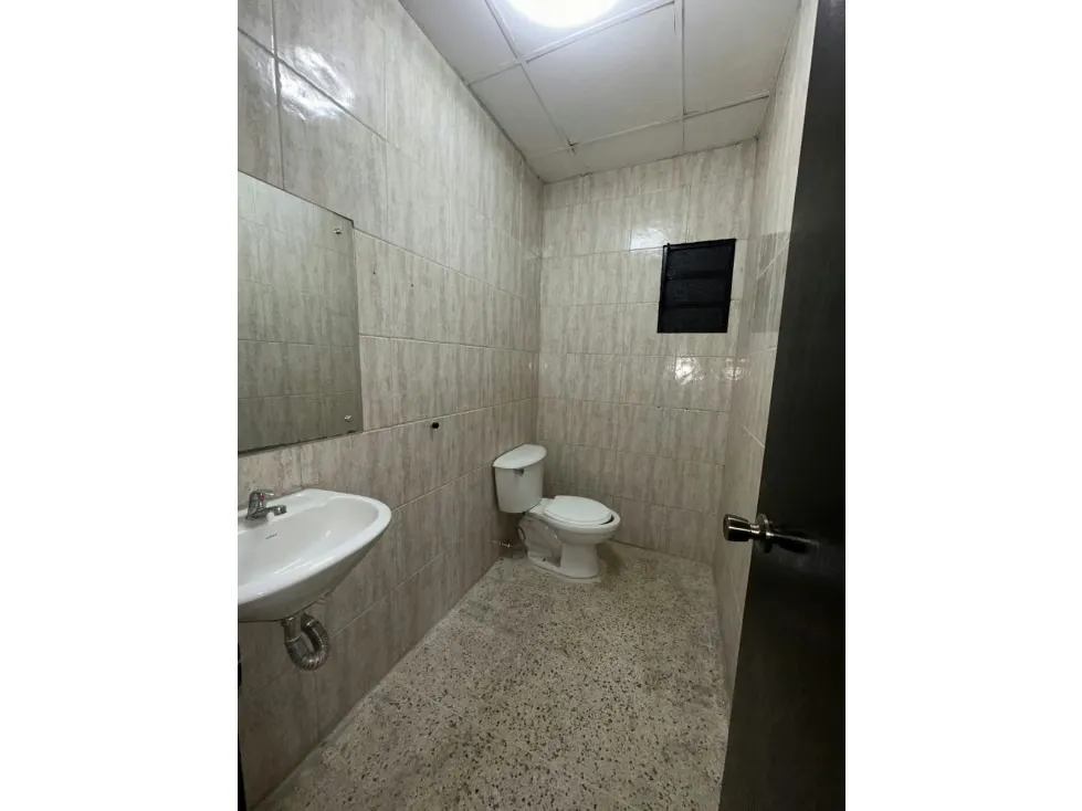 ALQUILER DE LOCAL COMERCIAL UBICADO EN CHACAITO, MUN. CHACAO - 13
