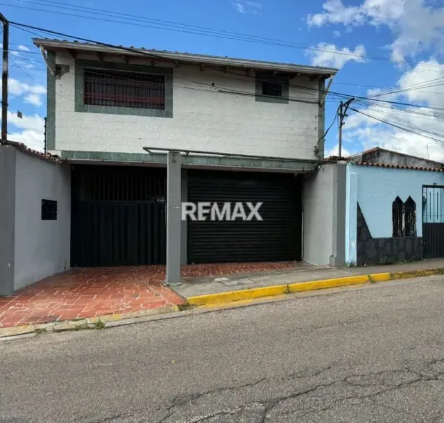 Local Comercial avenida la Ula