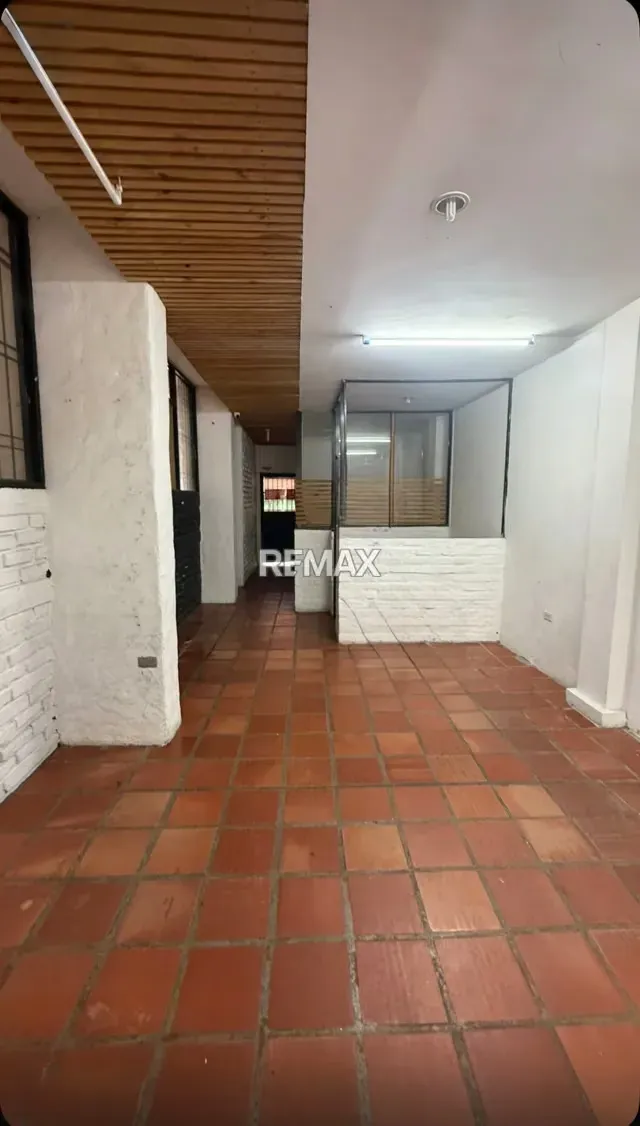 Local Comercial avenida la Ula - 3