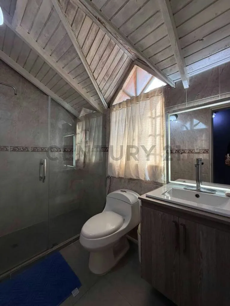 Villas de Agua Santa, Increible Townhouse en conjunto cerrado de Nva Barcelona - 4