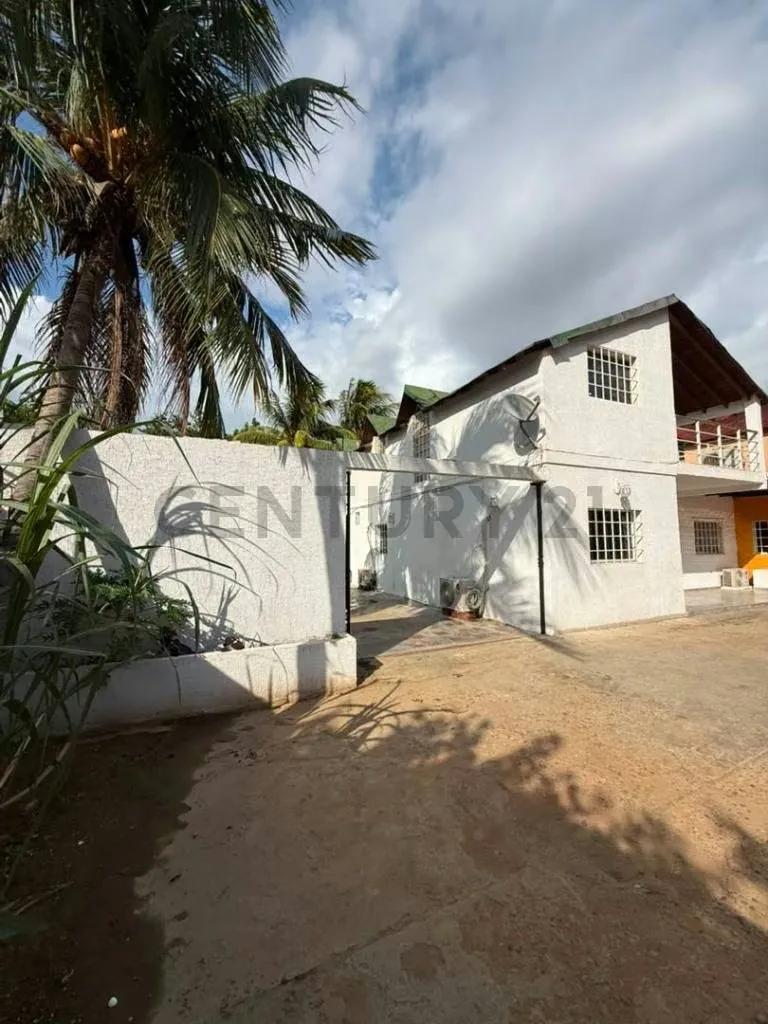 Villas de Agua Santa, Increible Townhouse en conjunto cerrado de Nva Barcelona - 7