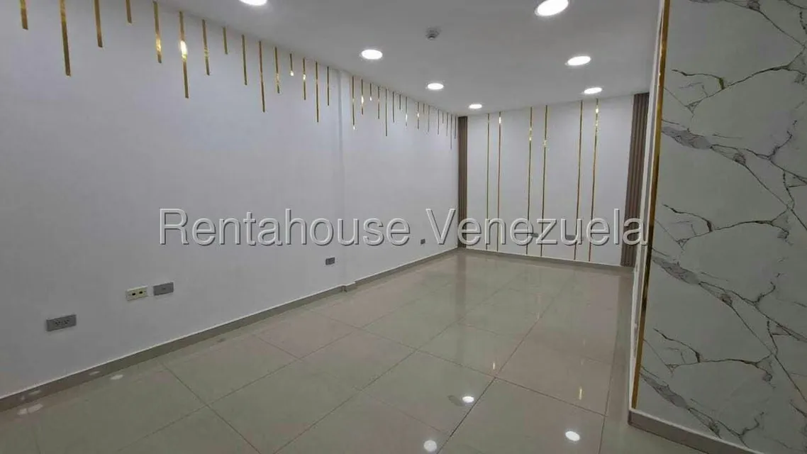 Oficina en Alquiler en Los Chaguaramos, Distrito Metropolitano - 12