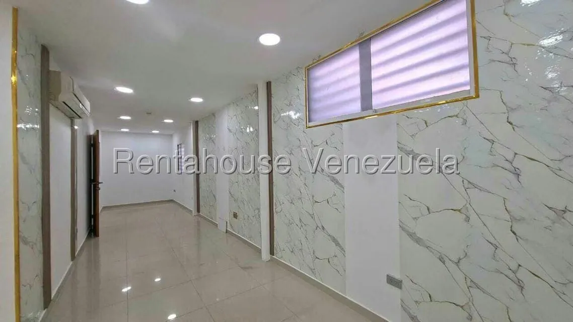 Oficina en Alquiler en Los Chaguaramos, Distrito Metropolitano - 16