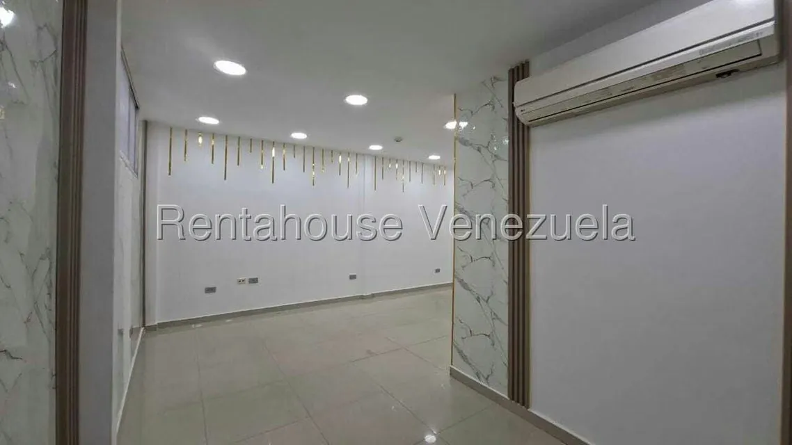 Oficina en Alquiler en Los Chaguaramos, Distrito Metropolitano - 10