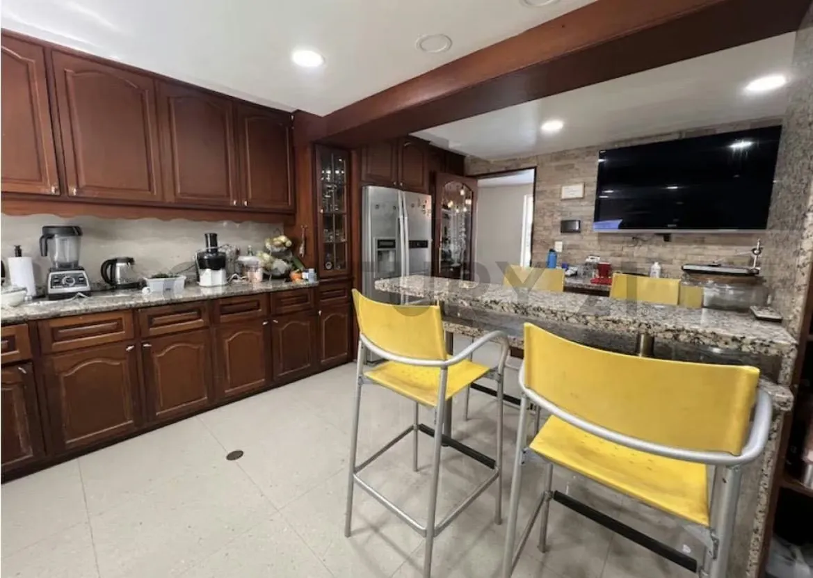 Casa Macaracuay en venta remodelada calle cerrada vista TC - 5
