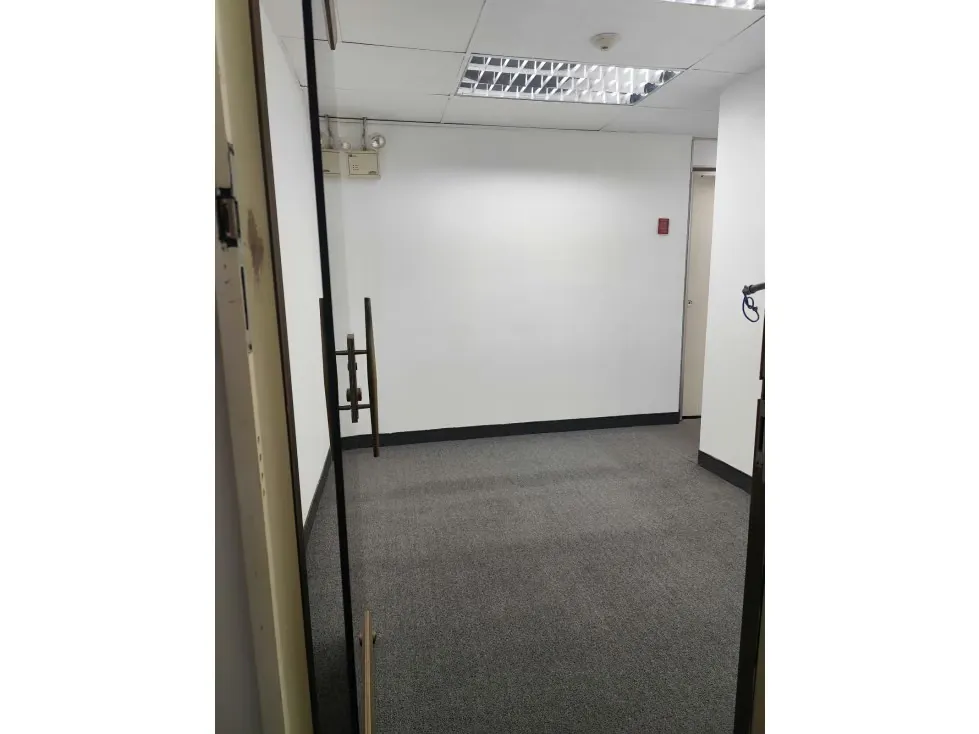 OFC ALQUILER TORRE B.B. AV FCO DE MIRANDA 80 MTS2