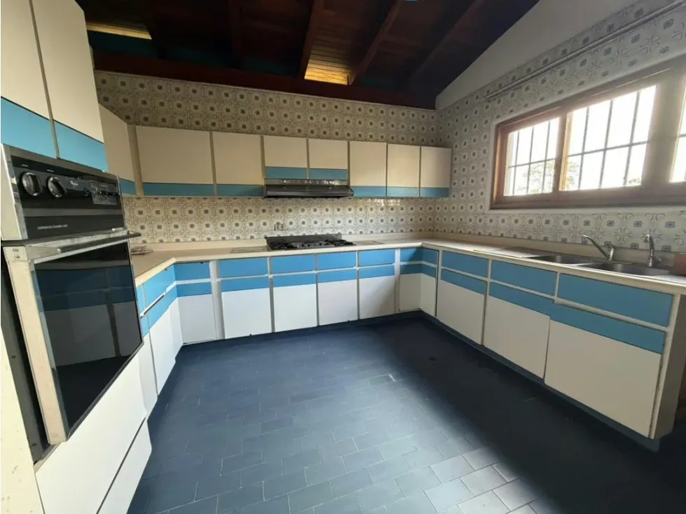 Vendo casa para remodelar 920m2 La Lagunita 6239 - 30