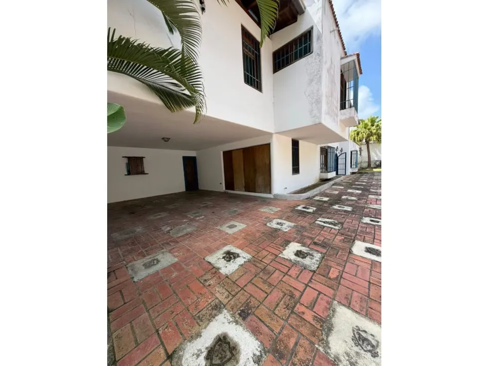 Vendo casa para remodelar 920m2 La Lagunita 6239 - 46