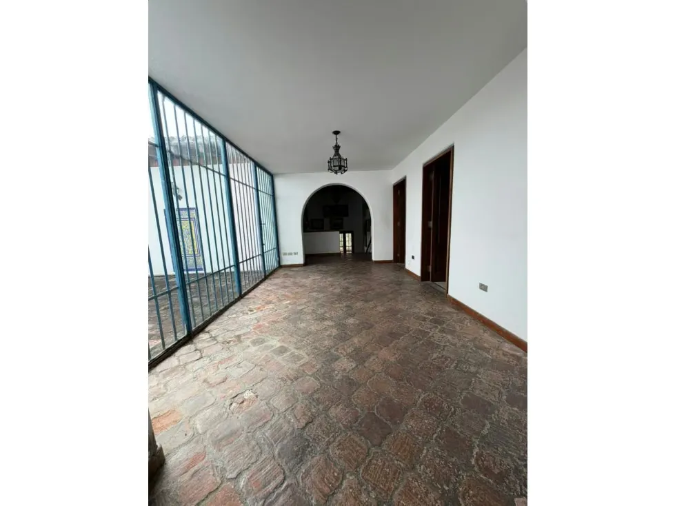 Vendo casa para remodelar 920m2 La Lagunita 6239 - 7