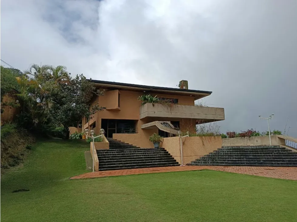Venta de Casa en El Volcan Oripoto 870 Terreno 2.339 Construccion - 2