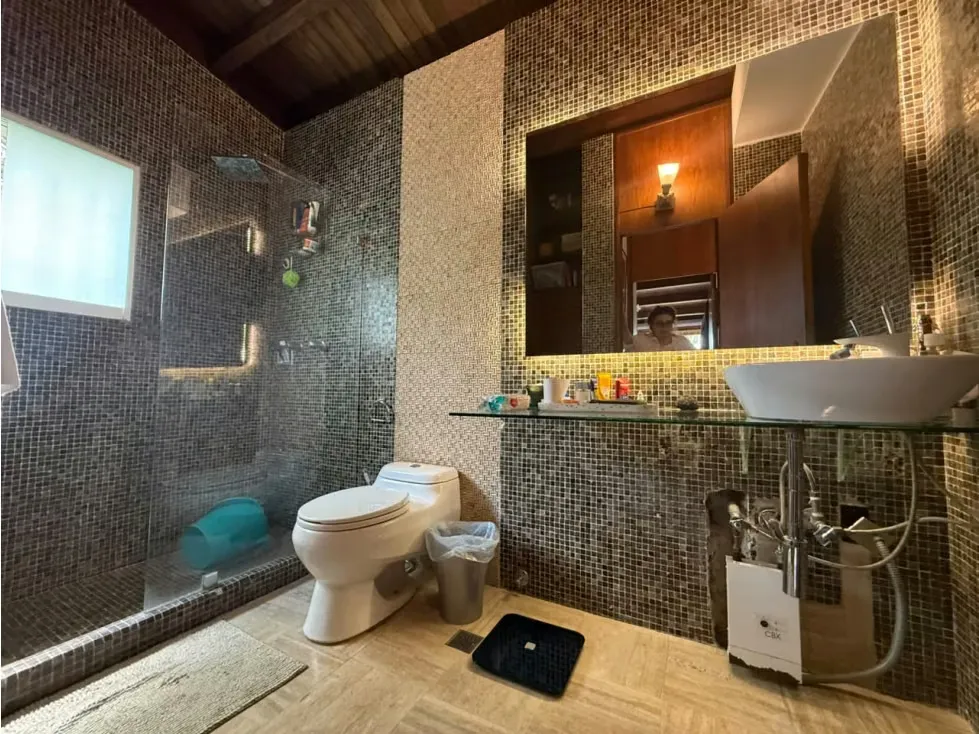 Se vende/alquila Casa 2.149m² 4h+2s/5b/30p La Lagunita - 16