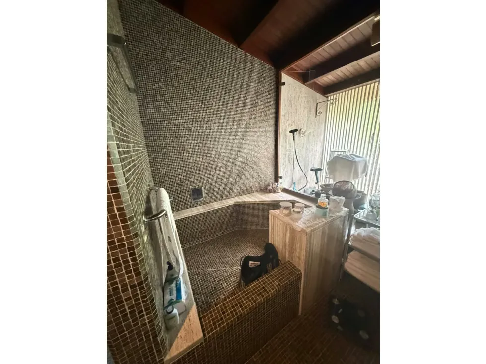 Se vende/alquila Casa 2.149m² 4h+2s/5b/30p La Lagunita - 25