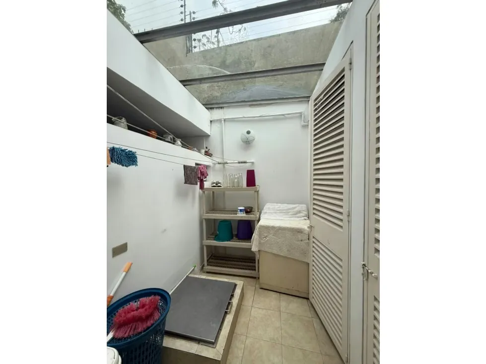 Se vende/alquila Casa 2.149m² 4h+2s/5b/30p La Lagunita - 29