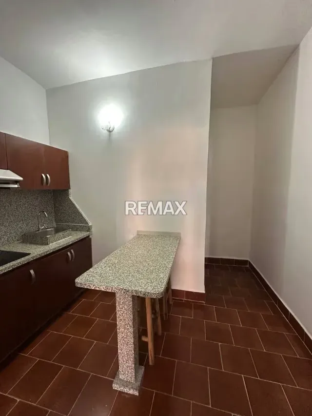 Apartamento tipo estudio en alquiler el castaño