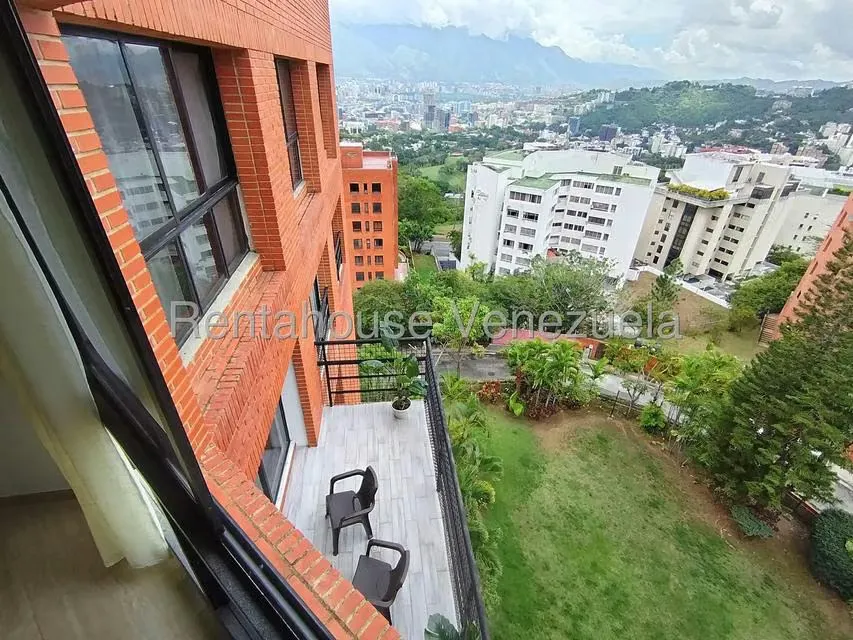 Apartamento (Penthouse) en Venta en Colinas de Valle Arriba, Distrito Metropolitano - 31