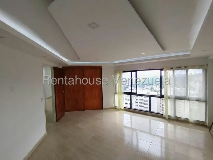 Apartamento (Penthouse) en Venta en Colinas de Valle Arriba, Distrito Metropolitano - 38