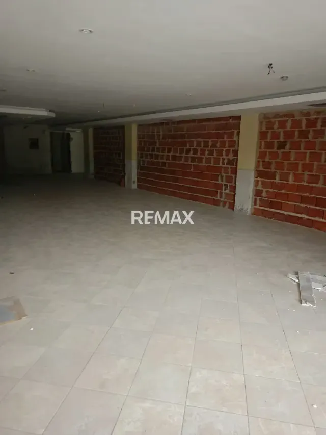 Edificio Comercial En Alquiler - 3