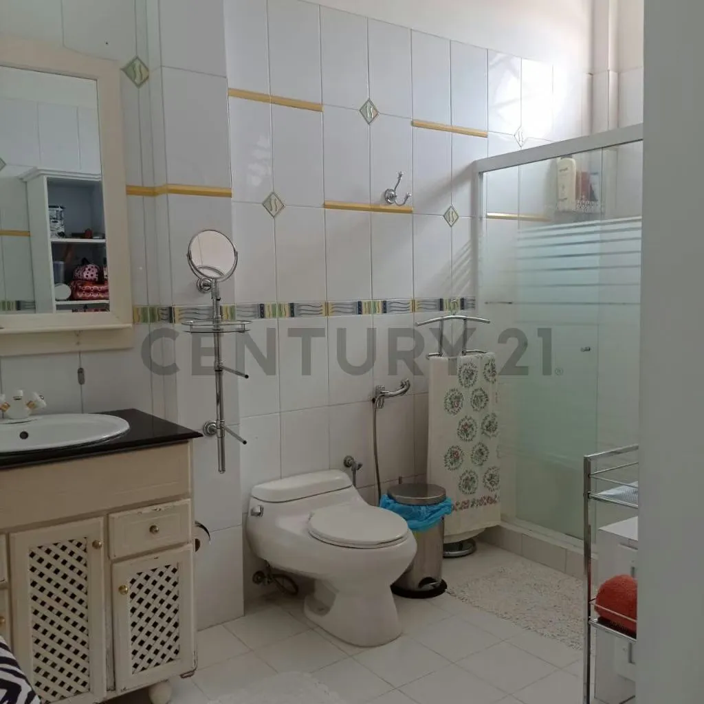 Hermosa Casa de 2 plantas Estilo Americano Alto Lar. Alto Barinas Norte - 6