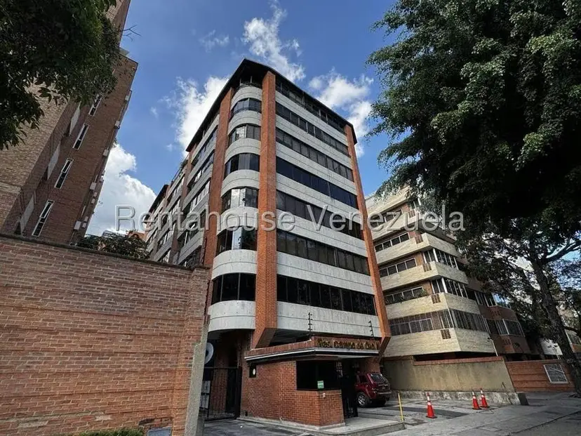 Apartamento (Penthouse) en Alquiler en Campo Alegre, Distrito Metropolitano