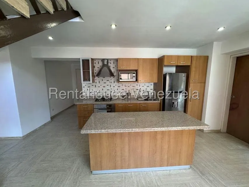 Apartamento (Penthouse) en Alquiler en Campo Alegre, Distrito Metropolitano - 12