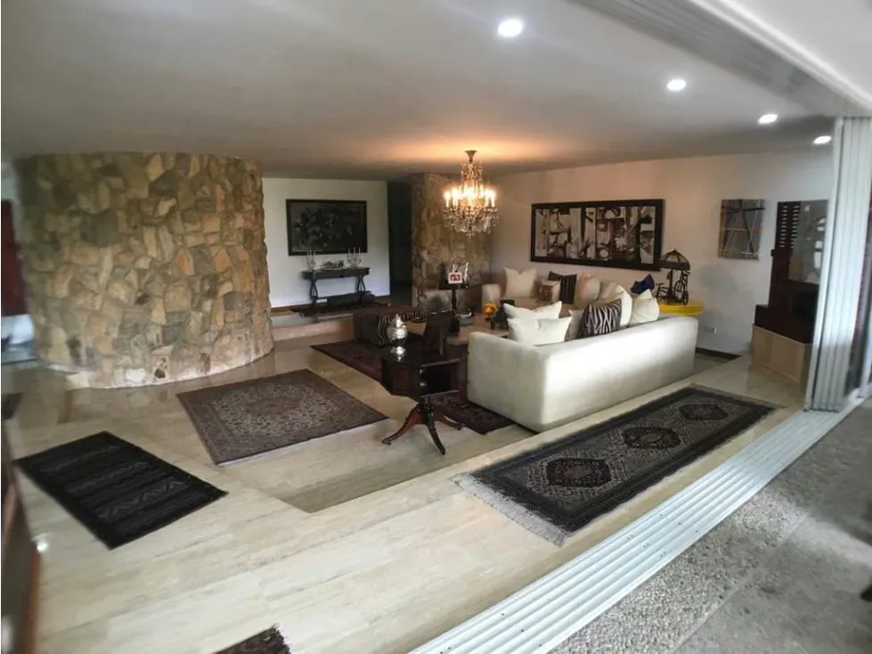 Se vende TH 331m2 5h+2s/5.5b+s/7p La Lagunita 0467 - 5