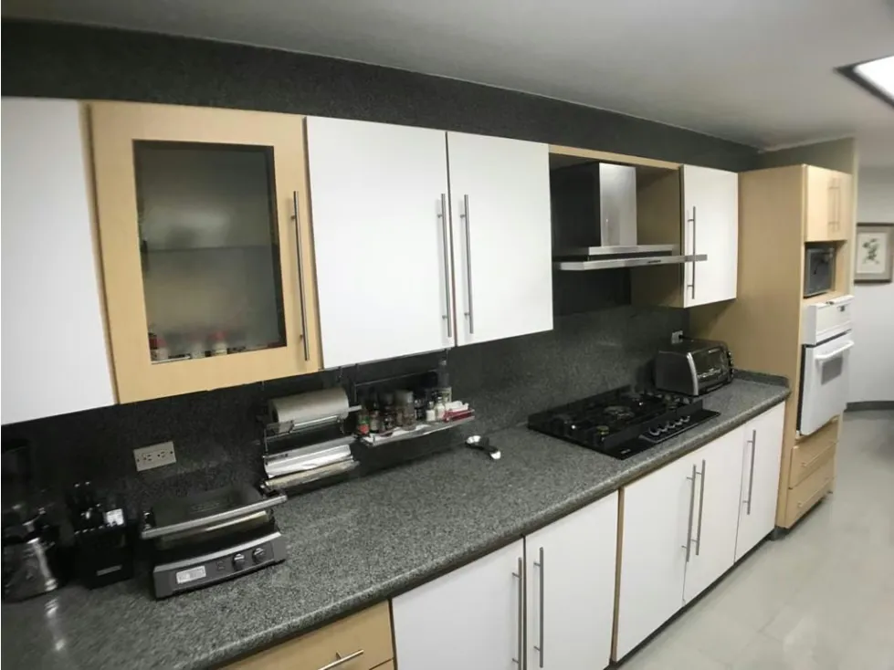 Se vende TH 331m2 5h+2s/5.5b+s/7p La Lagunita 0467 - 9