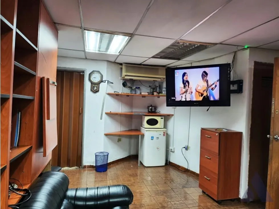 Vendo galpón/Fondo de Comercio 655m2 Los Ruices 5025 - 7
