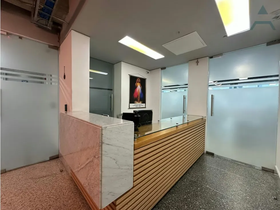 Se vende oficina 531m² 16p Las Mercedes - 16