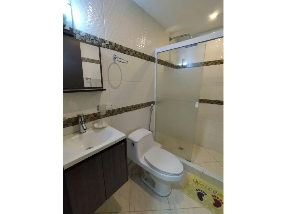 Posada en venta - La Guaira, Playa Grande - 6
