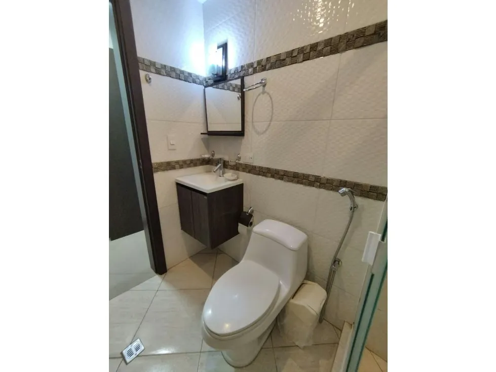 Posada en venta - La Guaira, Playa Grande - 7