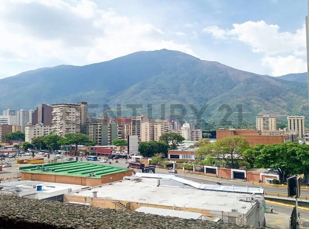 OFICINA EN ALQUILER - MÁXIMA VISIBILIDAD Y PODER CORPORATIVO EN LOS RUICES - 8