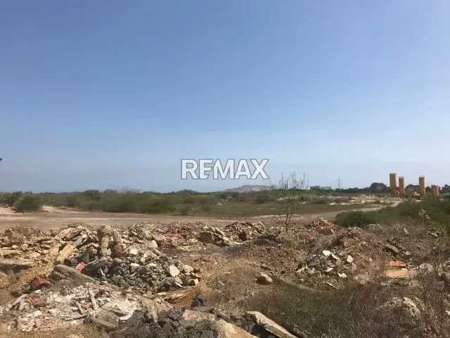 En Venta cinco hectáreas de terreno 50.000 mt2 en la avenida costanera Narceloma - 2