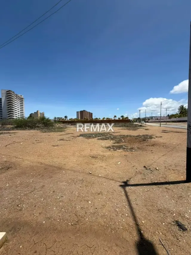 TERRENO EN VENTA EN AVENIDA BOLIVAR - 5