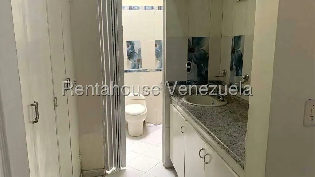 Casa (1 Nivel) en Venta en La Arboleda, Miranda - 28
