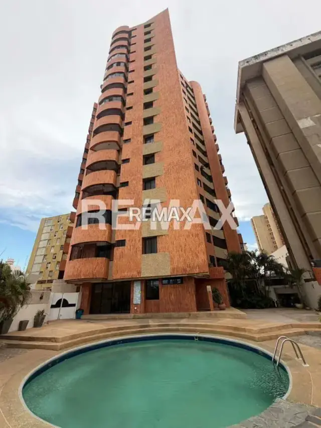 En alquiler Apartamento Edificio Deidymariam