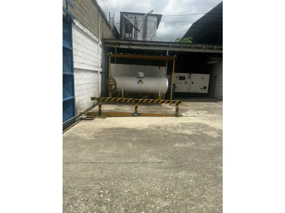 Vendo galpón 1362mts2 Guatire 0446 - 6