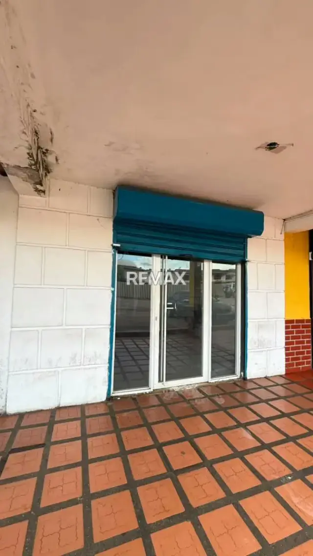 Se Vende Local Comercial en Via Principal de Tipuro