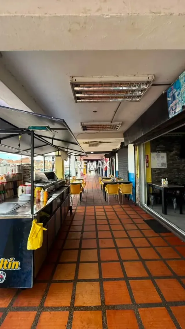 Se Vende Local Comercial en Via Principal de Tipuro - 3