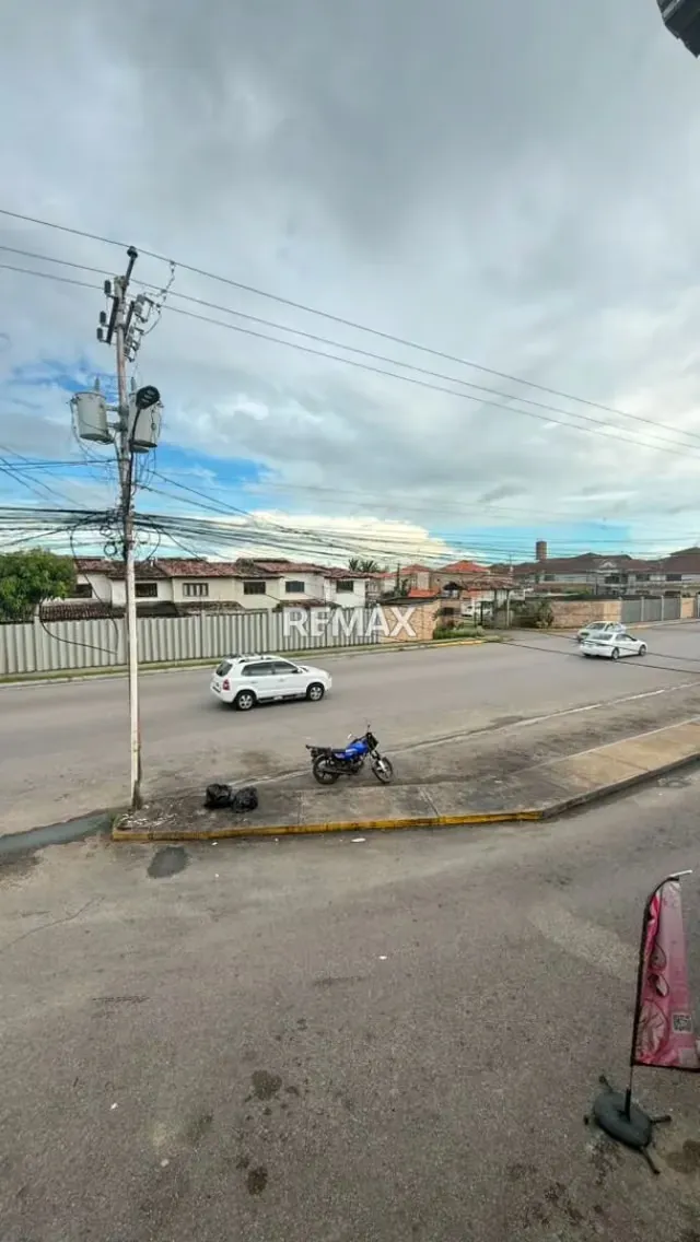 Se Vende Local Comercial en Via Principal de Tipuro - 6