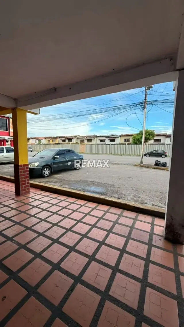 Se Vende Local Comercial en Via Principal de Tipuro - 8