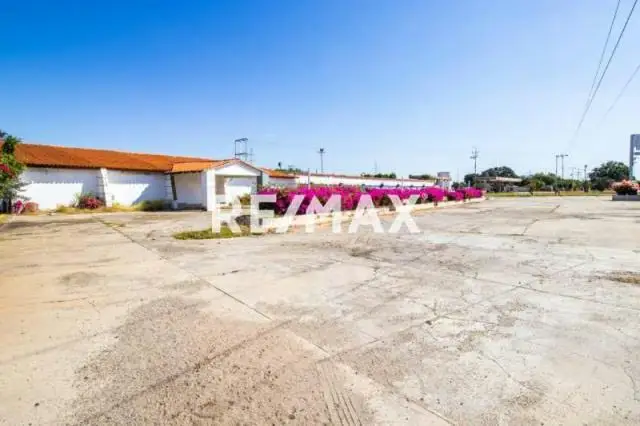 VENDE HOTEL EXELENTE UBICACION