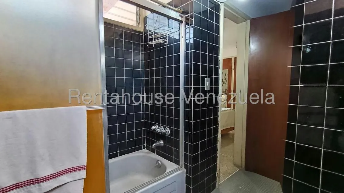 Apartamento (1 Nivel) en Venta en El Paraiso, Distrito Metropolitano - 22