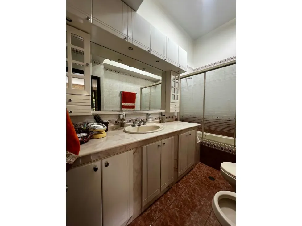 Vendo casa 550m2 San Bernardino 4130 - 15