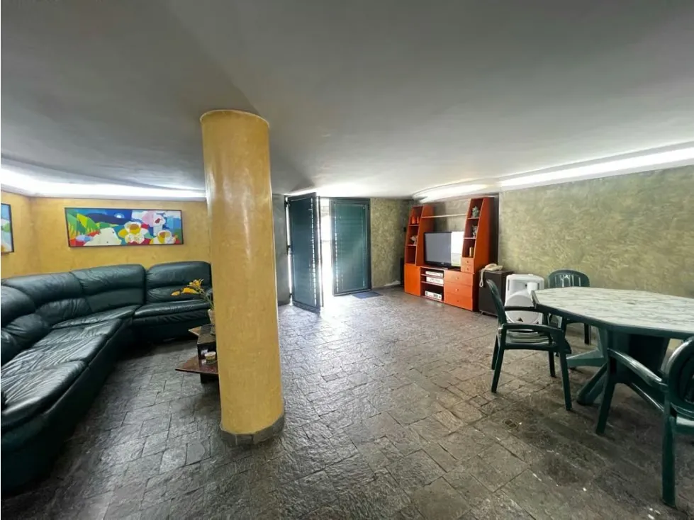 Vendo casa 550m2 San Bernardino 4130 - 21