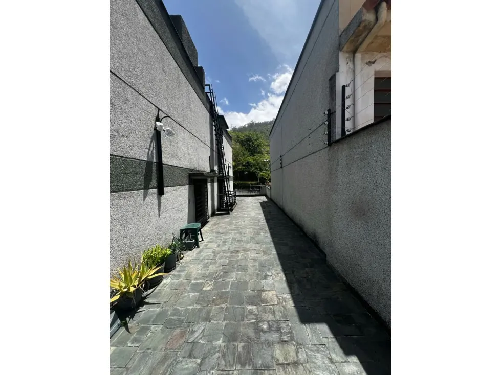 Vendo casa 550m2 San Bernardino 4130 - 6