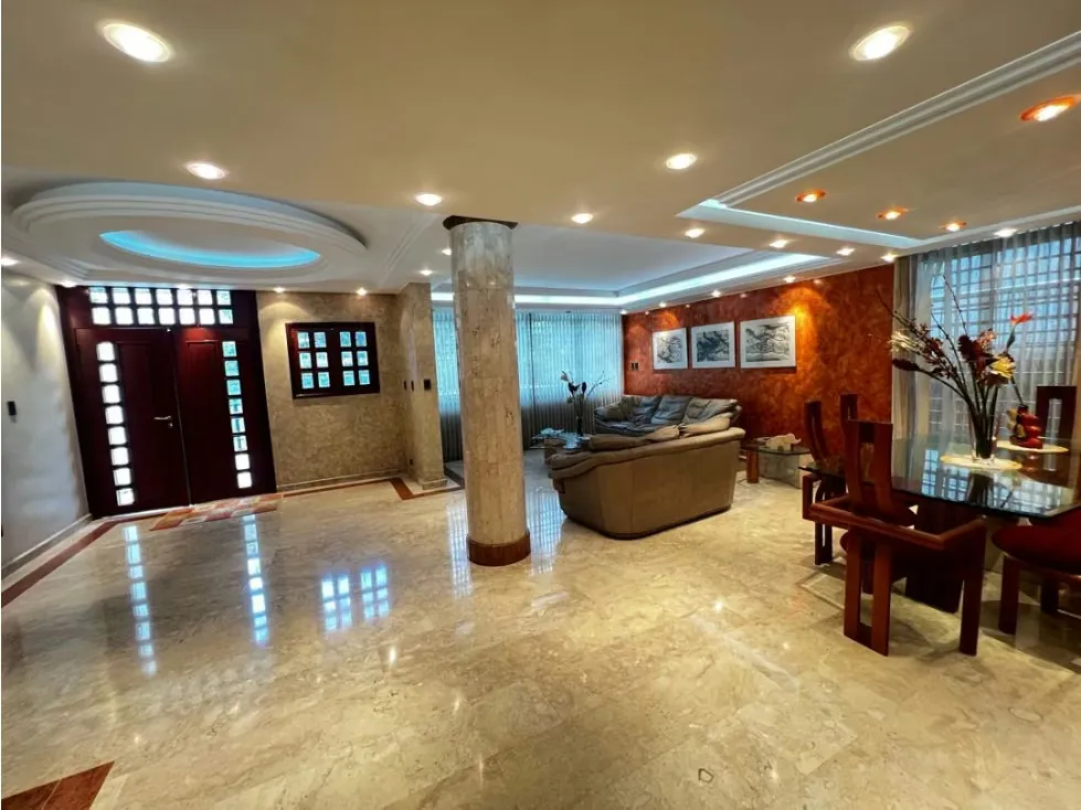 Vendo casa 550m2 San Bernardino 4130 - 8
