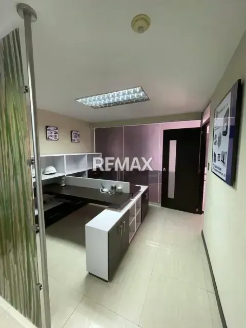VENDO OFICINA COMERCIAL EN CC LA ESTANCIA EN CABUDARE - 7